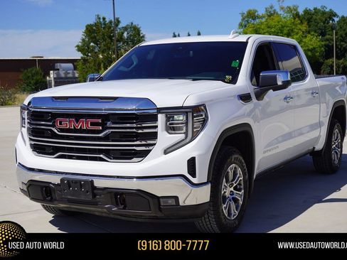 Used 2025 GMC Sierra 1500 SLT AWD/4WD image 1