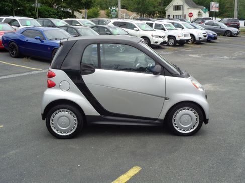 Used 2015 smart fortwo passion image 11