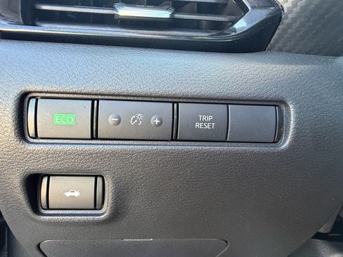 Certified 2024 Nissan Sentra SV FWD image 21