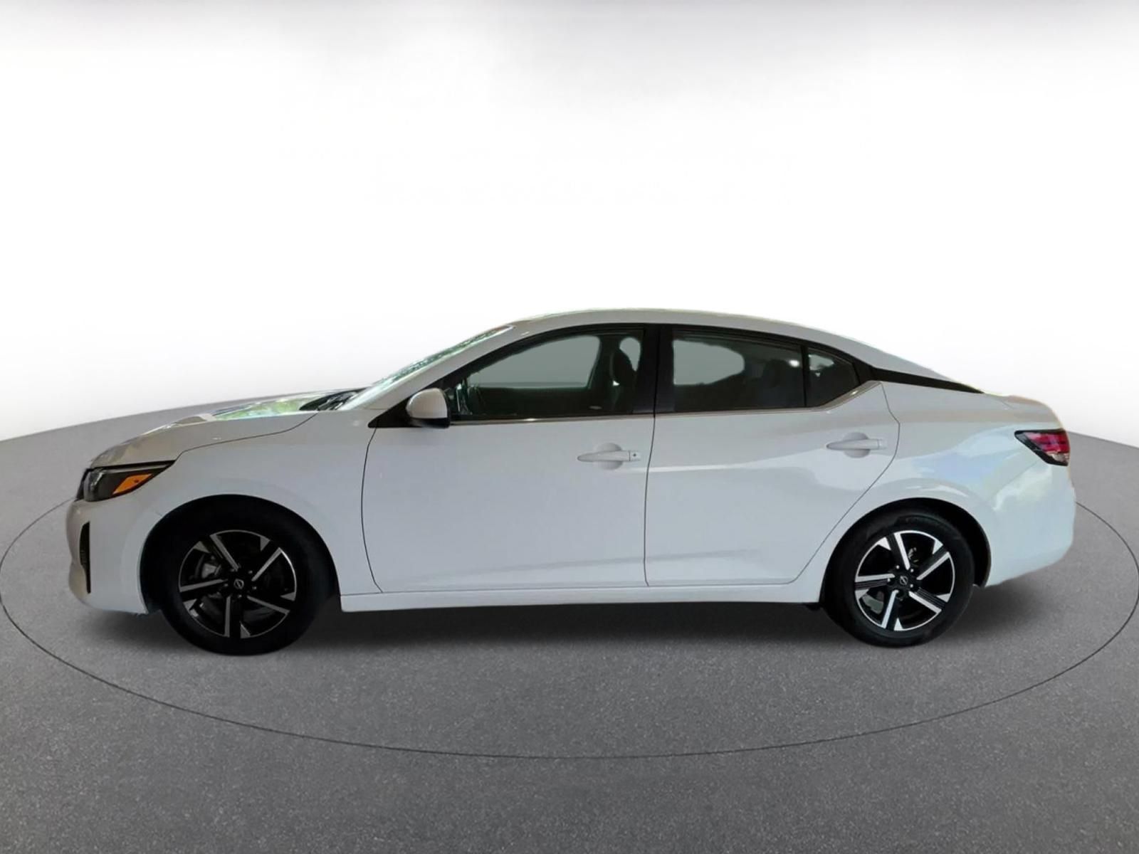 Used 2025 Nissan Sentra SV FWD image 7