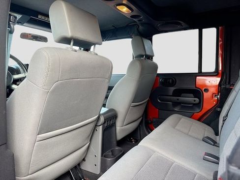 Used 2009 Jeep Wrangler Unlimited Sahara w/ Dual Top Group image 14