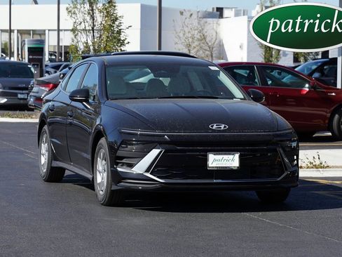 Certified 2025 Hyundai Sonata SE image 1