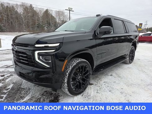 Used 2025 Chevrolet Suburban RST image 4