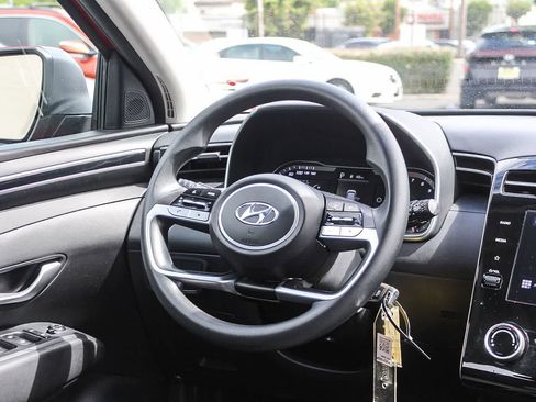 Certified 2023 Hyundai Tucson SE AWD/4WD image 22