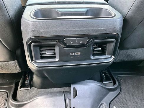 Used 2023 GMC Sierra 1500 AT4 w/ AT4 Premium Package AWD/4WD image 11