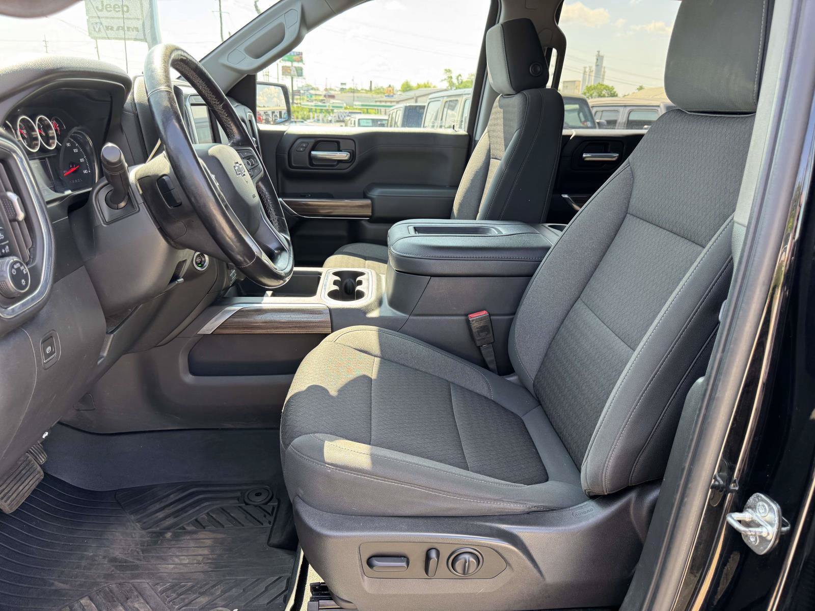Used 2021 Chevrolet Silverado 1500 RST w/ All Star Edition Plus AWD/4WD image 18
