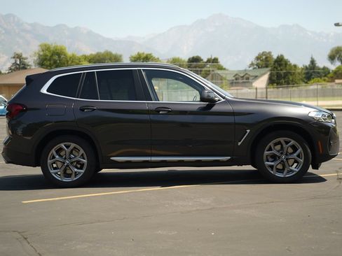 Used 2023 BMW X3 xDrive30i w/ Premium Package w/ZPA AWD/4WD image 6
