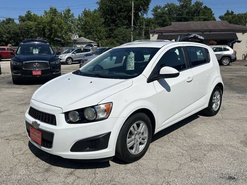 Used 2015 Chevrolet Sonic LT FWD image 2