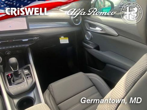 New 2024 Alfa Romeo Tonale Veloce image 45