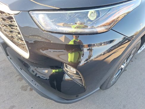 Used 2021 Toyota Highlander XLE image 10