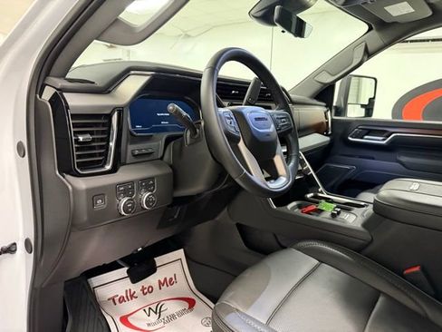 Used 2025 GMC Sierra 2500 Denali w/ Denali Reserve Package image 12