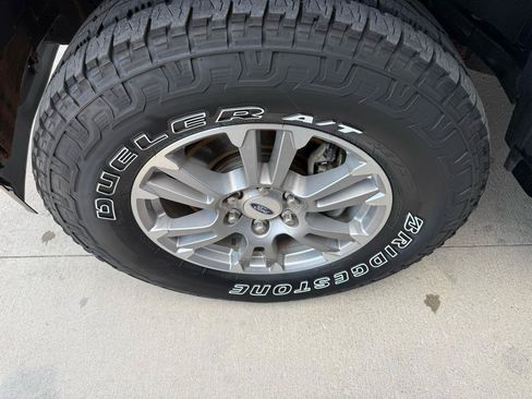 Used 2019 Ford F150 Lariat AWD/4WD image 10