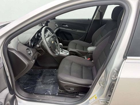 Used 2015 Chevrolet Cruze LT w/ Sun And Sound Package FWD image 10