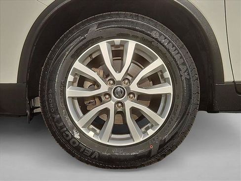 Used 2020 Nissan Rogue SV AWD/4WD image 30