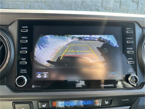 Used 2020 Toyota Tacoma TRD Sport w/ TRD Premium Sport Package AWD/4WD image 24