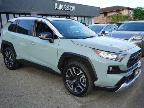 Used 2019 Toyota RAV4 Adventure AWD/4WD image 3