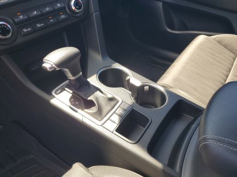 Used 2020 Kia Sportage LX image 25