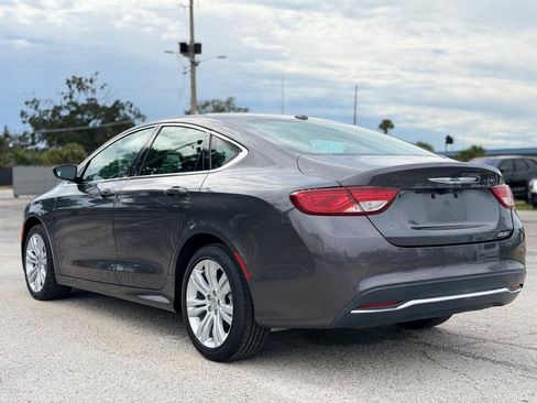 Used 2015 Chrysler 200 Limited w/ Convenience Group FWD image 3