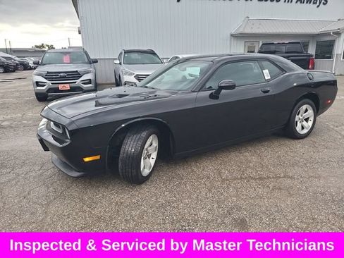 Used 2013 Dodge Challenger R/T RWD image 2