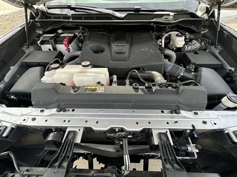 Used 2024 Toyota Tundra SR5 w/ SR5 Premium Package AWD/4WD image 29