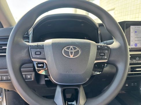 Used 2025 Toyota Camry LE image 17