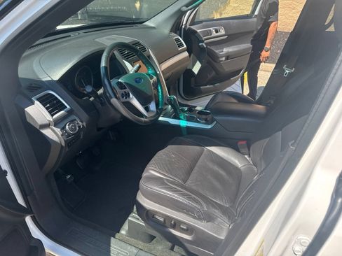 Used 2013 Ford Explorer XLT AWD/4WD image 22