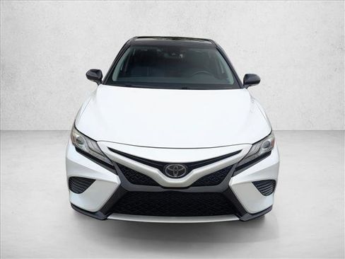 Used 2019 Toyota Camry XSE FWD image 2