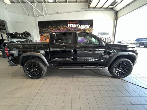 Used 2024 Chevrolet Colorado Trail Boss w/ Safety Package image 14