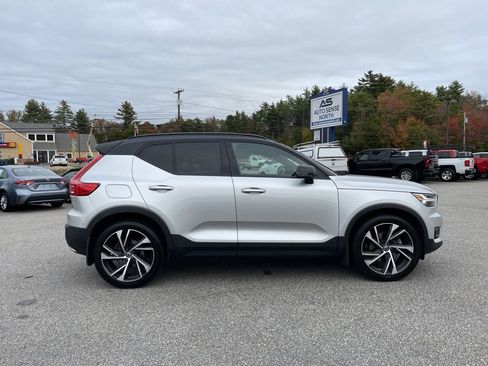 Used 2019 Volvo XC40 T5 R-Design image 6