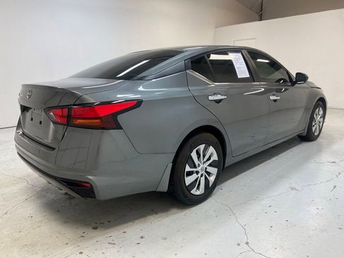 Used 2024 Nissan Altima 2.5 S image 9