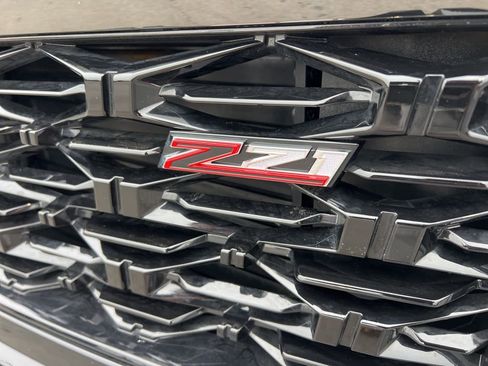 Used 2025 Chevrolet Traverse Z71 w/ Driver Confidence Package image 12