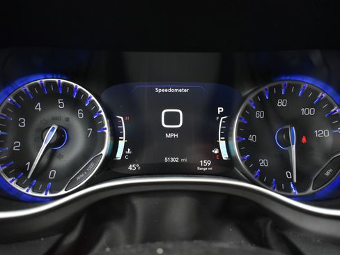 Used 2024 Chrysler Pacifica Touring-L image 30