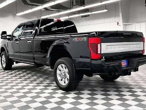 Used 2022 Ford F250 Platinum image 2