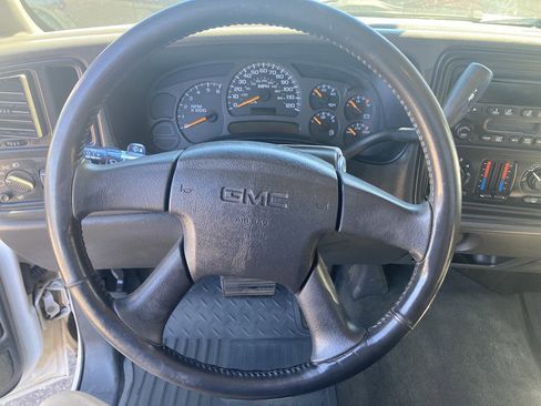 Used 2003 GMC Sierra 1500 SLE RWD image 9