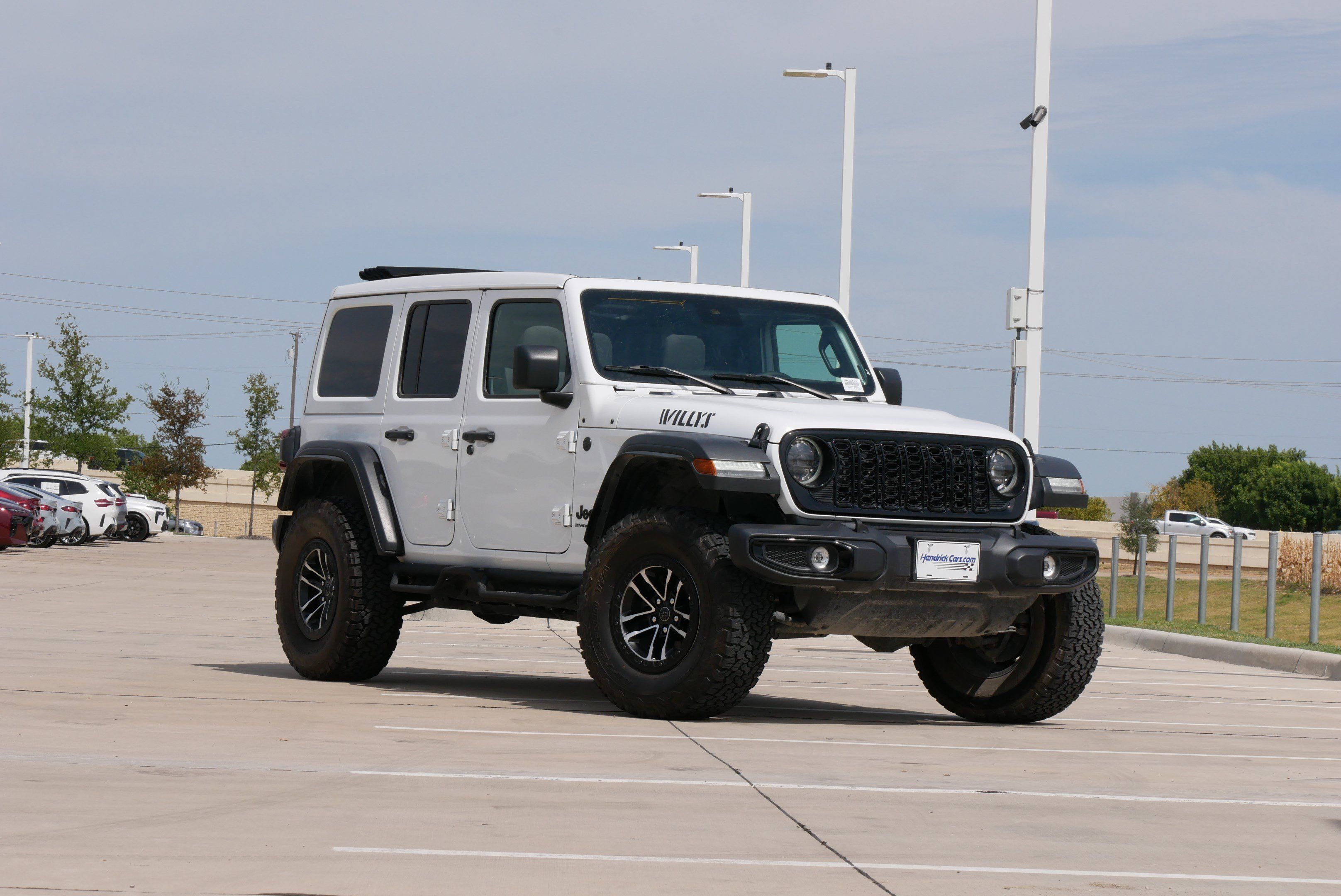 Used 2024 Jeep Wrangler Unlimited Sport AWD/4WD image 2