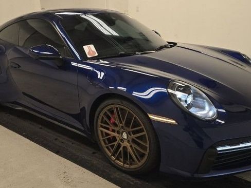 Used 2021 Porsche 911 Turbo image 4