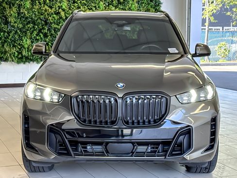 Used 2026 BMW X5 xDrive40i w/ M Sport Package AWD/4WD image 9