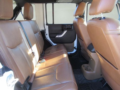 Used 2017 Jeep Wrangler Unlimited Sahara w/ Dual Top Group image 31