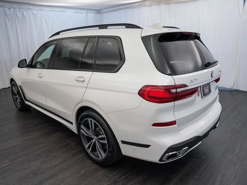 Used 2021 BMW X7 xDrive40i w/ M Sport Package AWD/4WD image 11