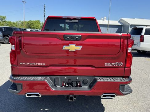Used 2026 Chevrolet Silverado 1500 High Country w/ Technology Package AWD/4WD image 8