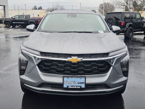 Used 2026 Chevrolet Trax LT image 9