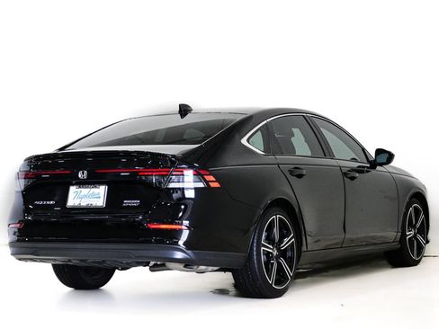 Used 2025 Honda Accord Sport image 7