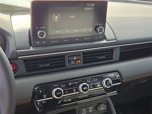 New 2025 Honda Pilot Sport image 13