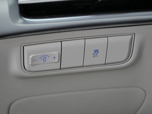 Certified 2025 Hyundai Tucson SE image 21