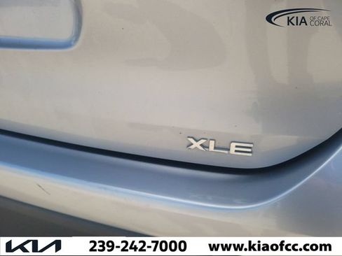 Used 2023 Toyota Highlander XLE FWD image 12