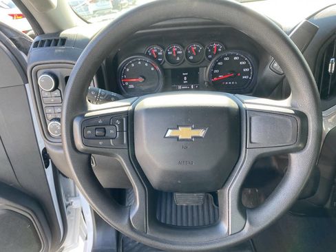 Used 2024 Chevrolet Silverado 2500 Custom w/ Custom Value Package image 18