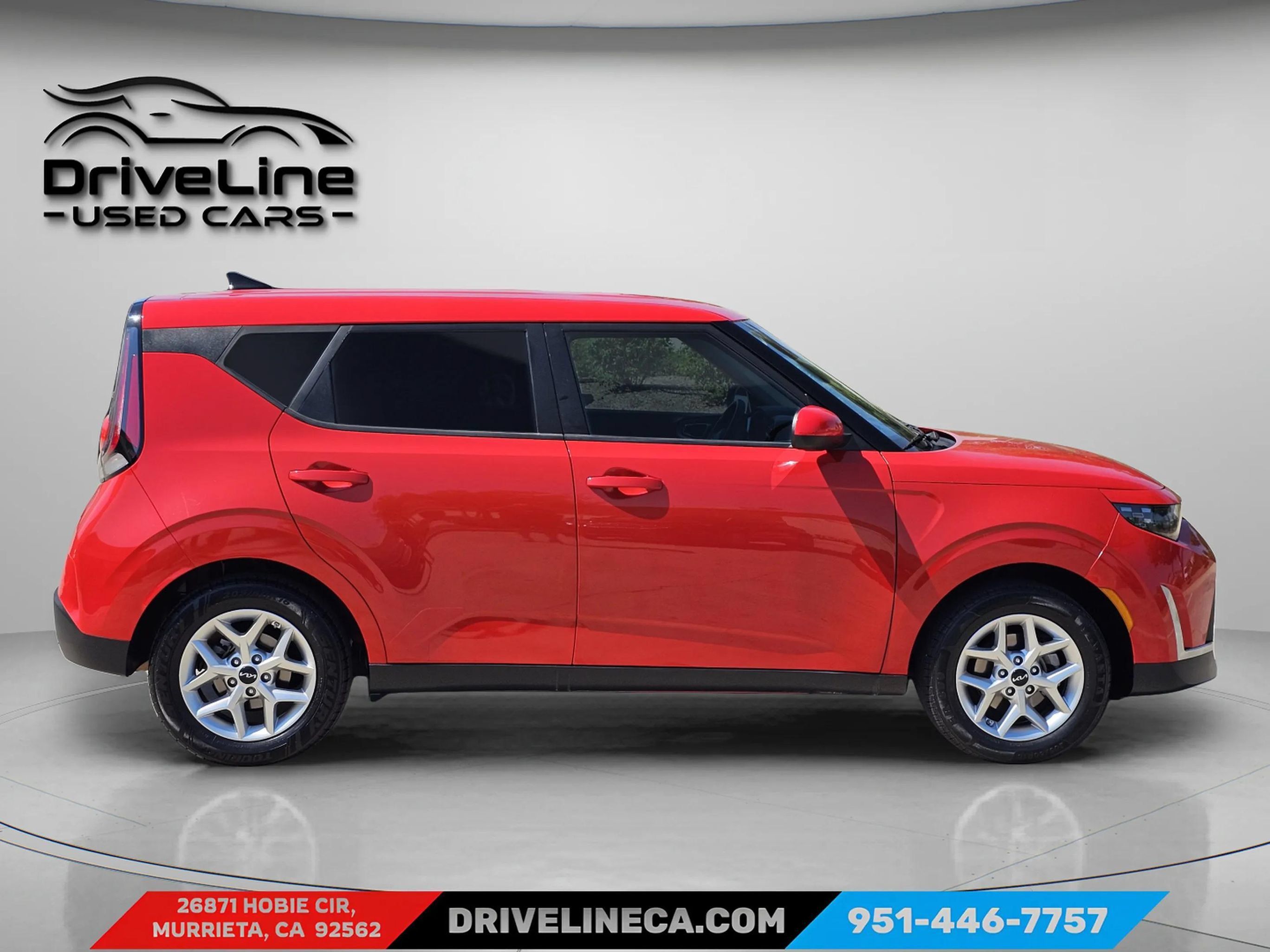 Used 2023 Kia Soul LX w/ Option Group 015 FWD image 9