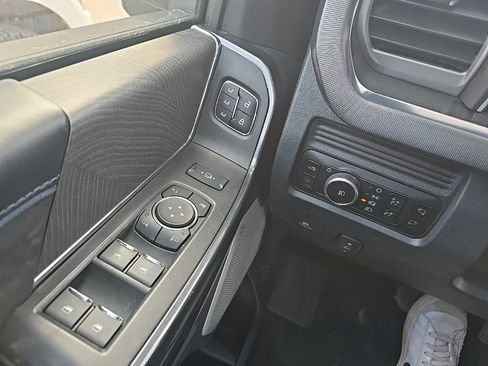 Used 2025 Ford F450 Platinum image 15