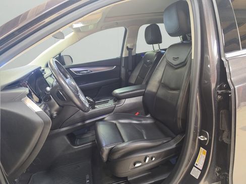 Used 2017 Cadillac XT5 Premium Luxury AWD/4WD image 11