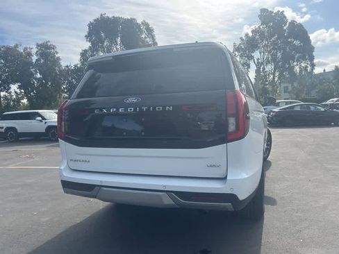 Used 2025 Ford Expedition Max Platinum image 3